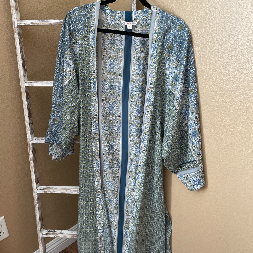 Chelsea & Violet kimono